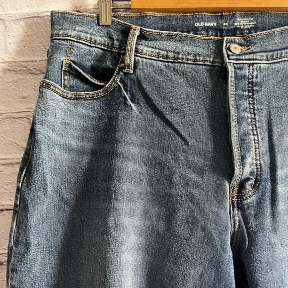 Old Navy Curvy High-Waisted Jeans - Picture 4 of 8